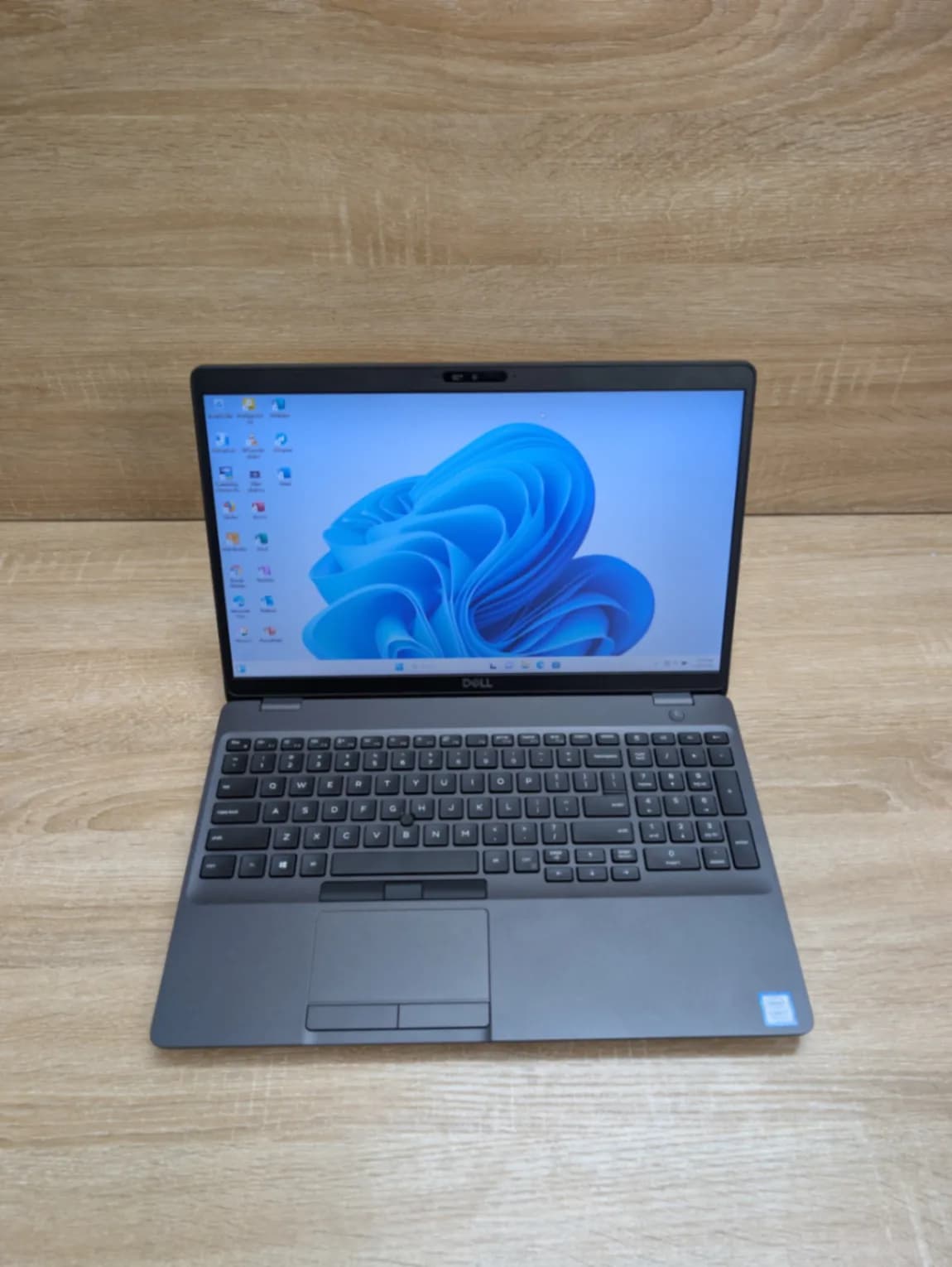 Dell Latitude 3541 Laptop - Intel Core i7 9th Generation, 16GB RAM, 512GB SSD, 4GB NVIDIA QUADRO P620, Windows 11