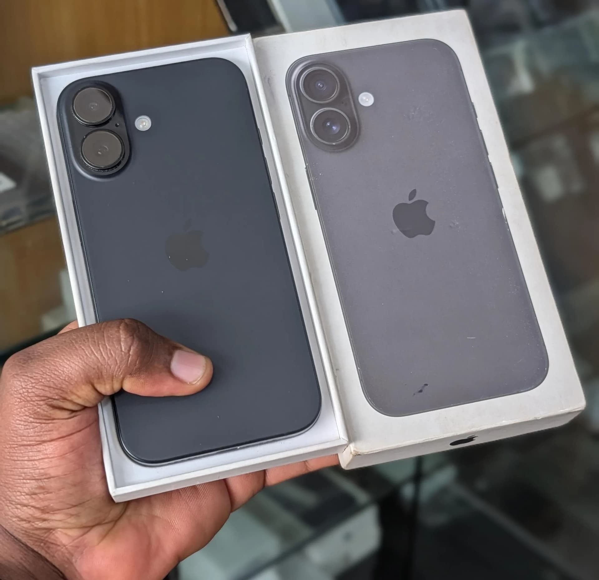 Apple iPhone 16 (128GB) – Physical SIM + eSIM
