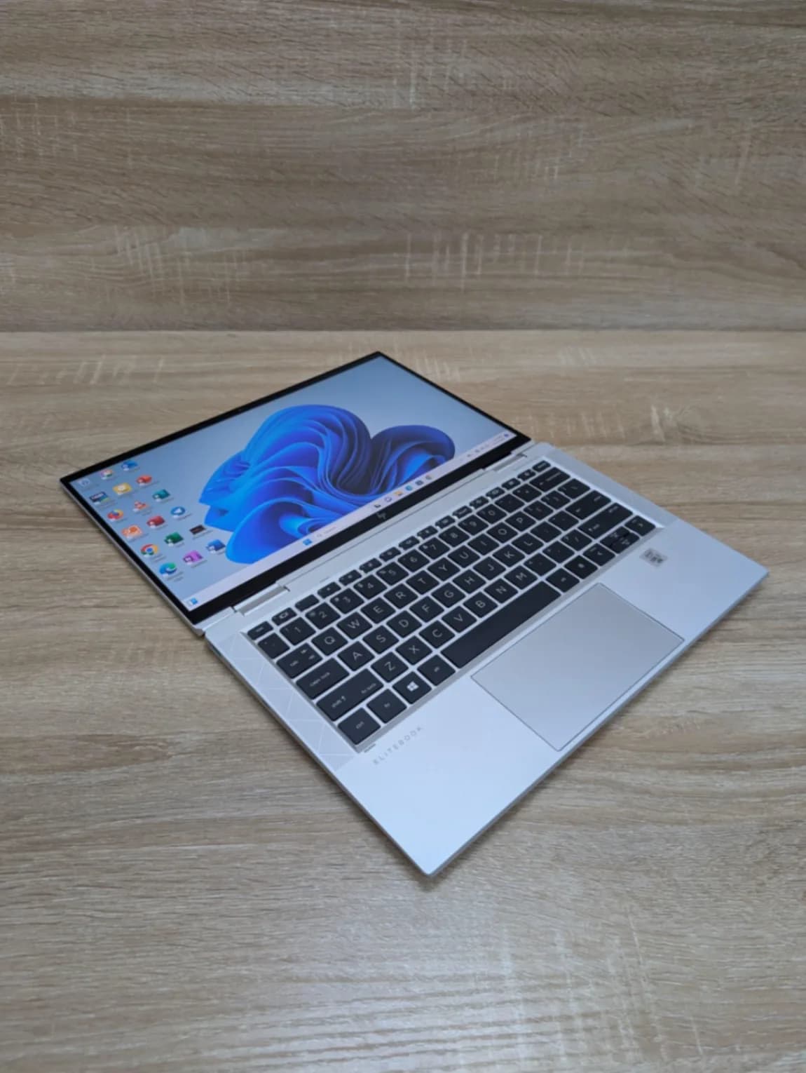 HP EliteBook x360 1030 G7